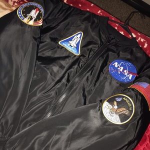 NASA SPACE PUFF JACKET😍